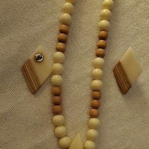 Contempo Fashions Modern tan/wood diamond-shaped pendant necklace & earrings